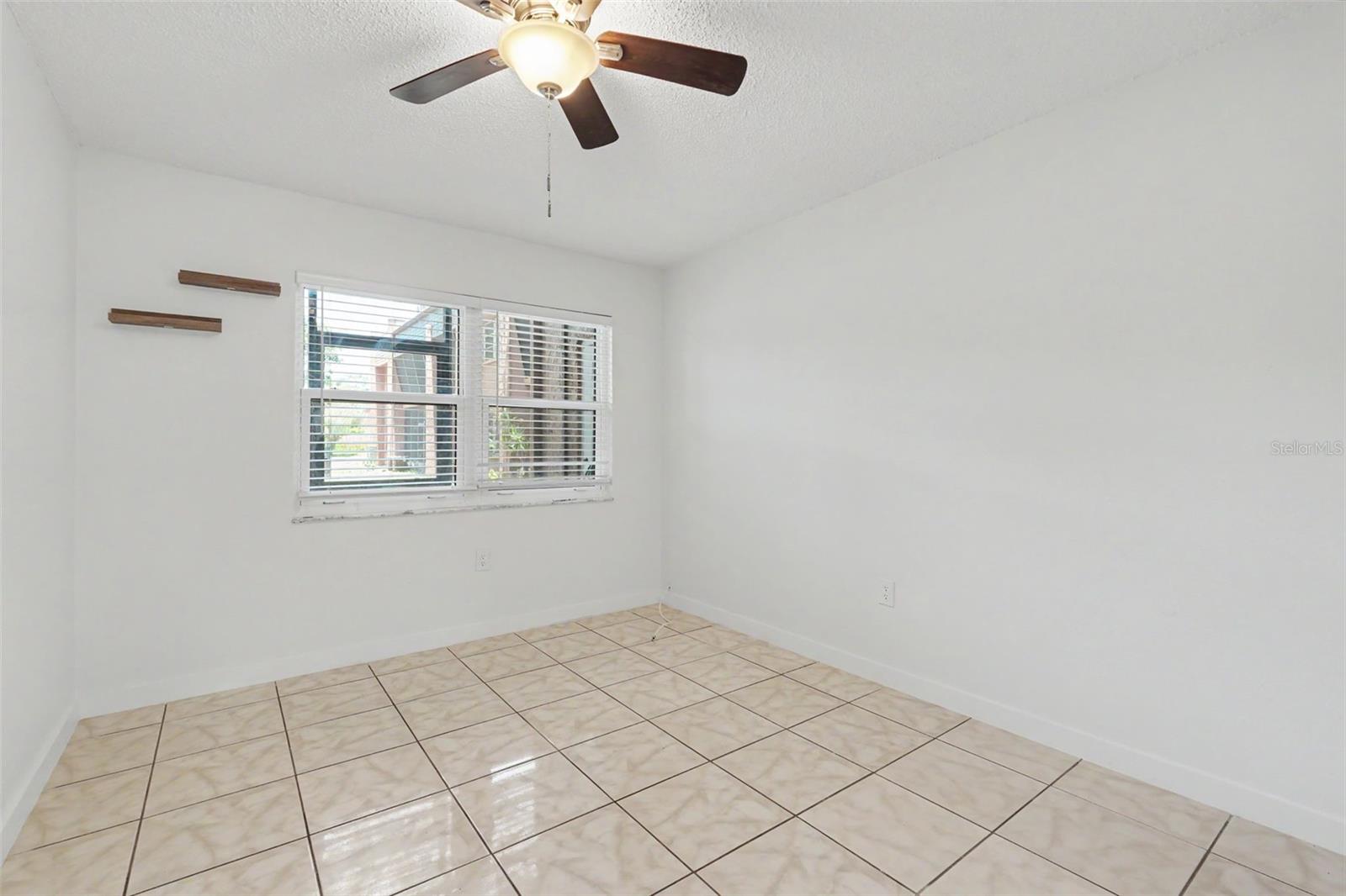 COVE SPGS CONDO - Residential