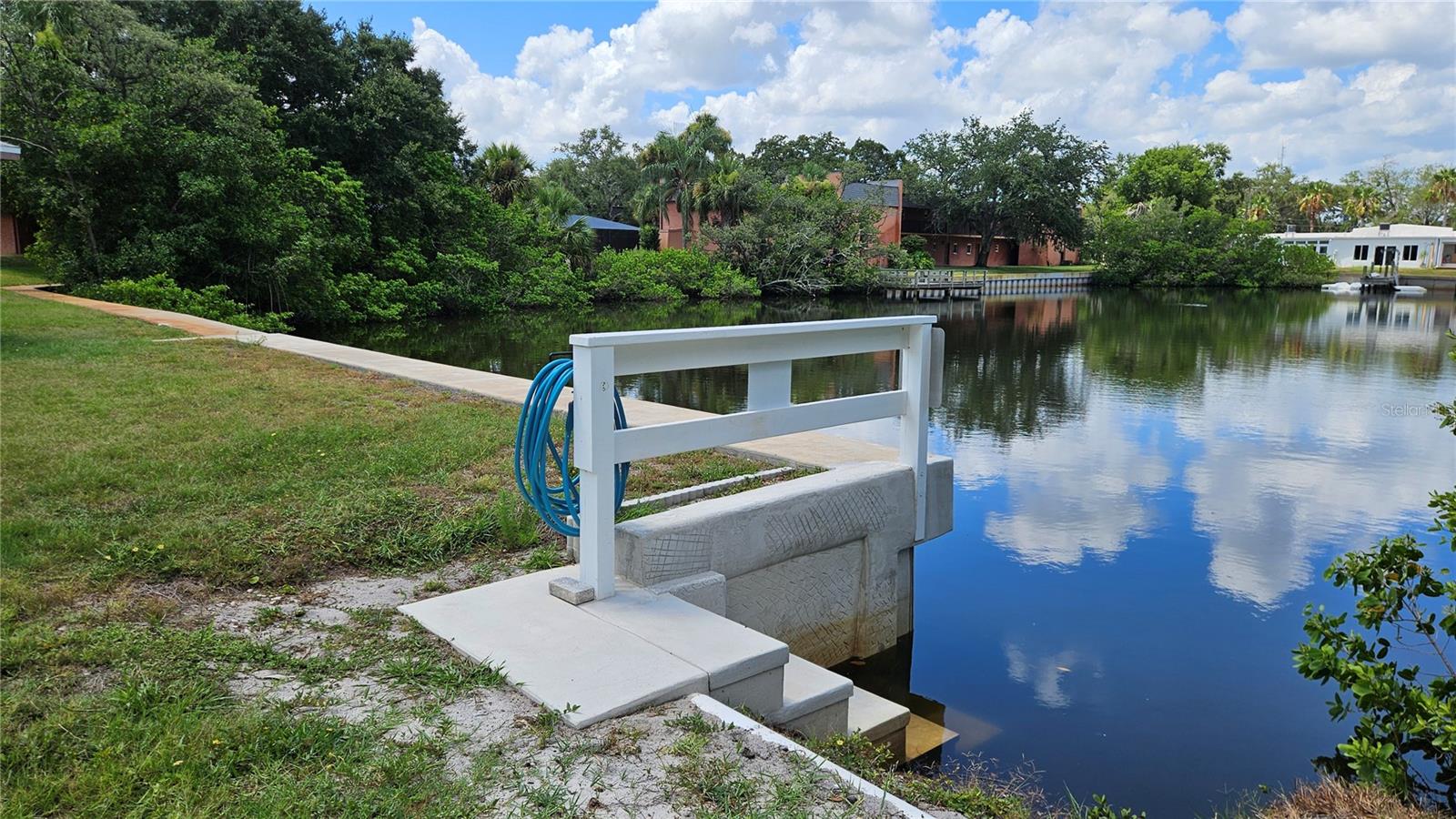 COVE SPGS CONDO - Residential