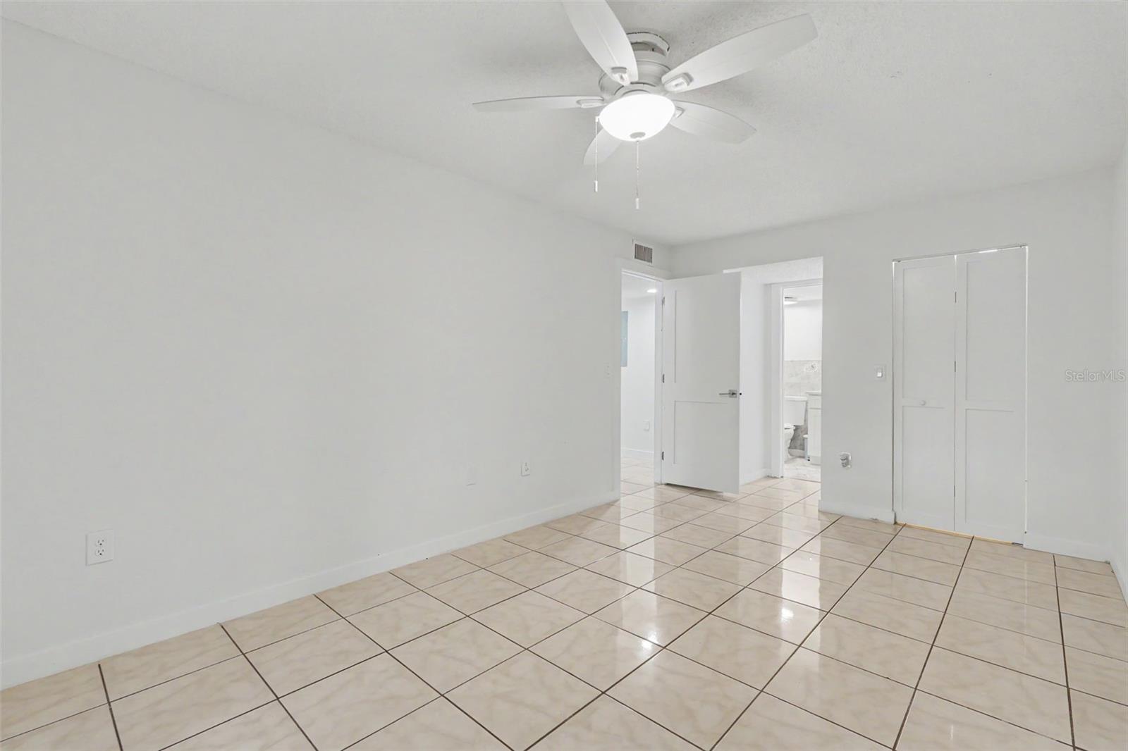 COVE SPGS CONDO - Residential