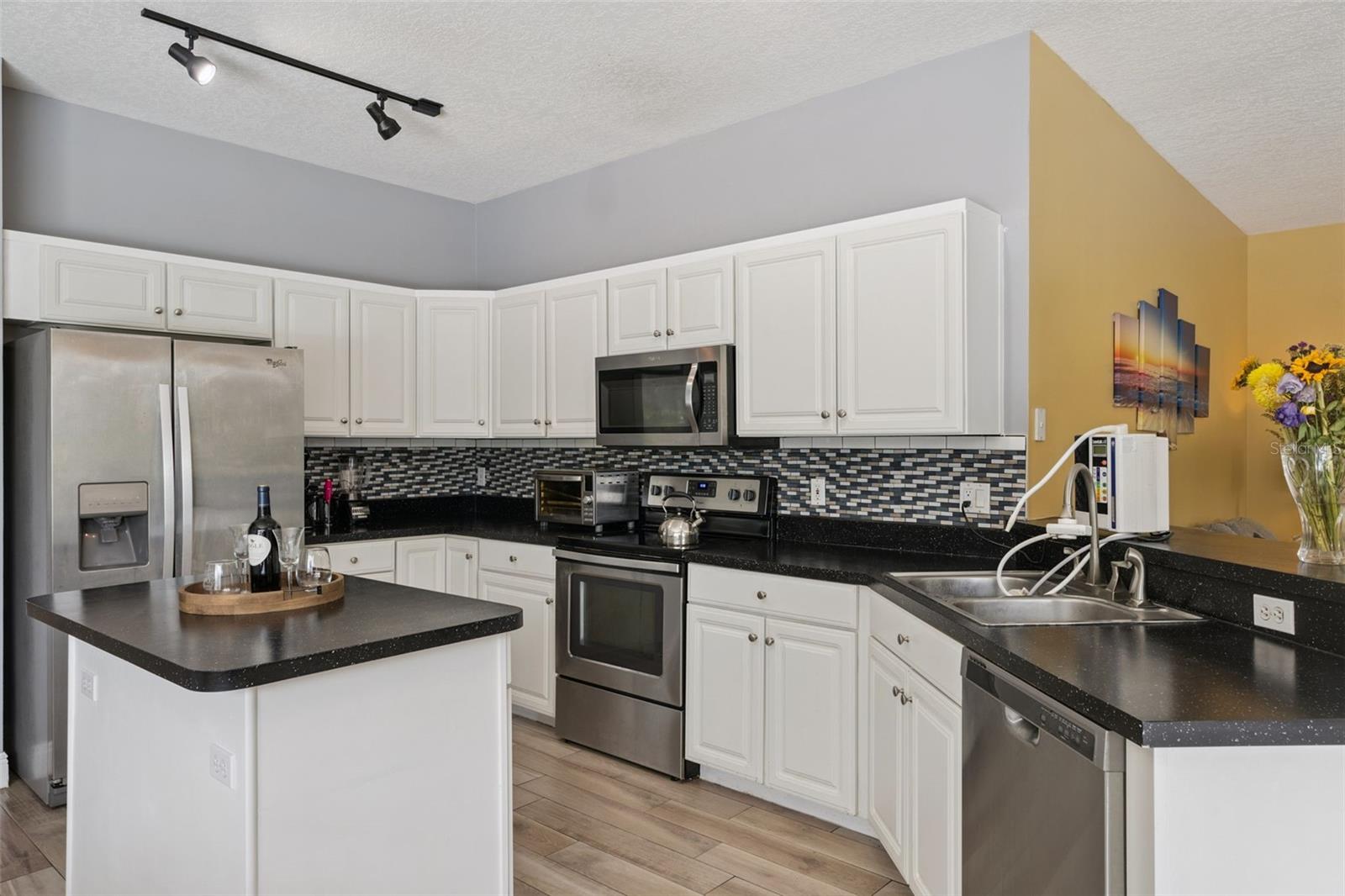 HUNTERS CREEK TR 335 PH 02 - Residential