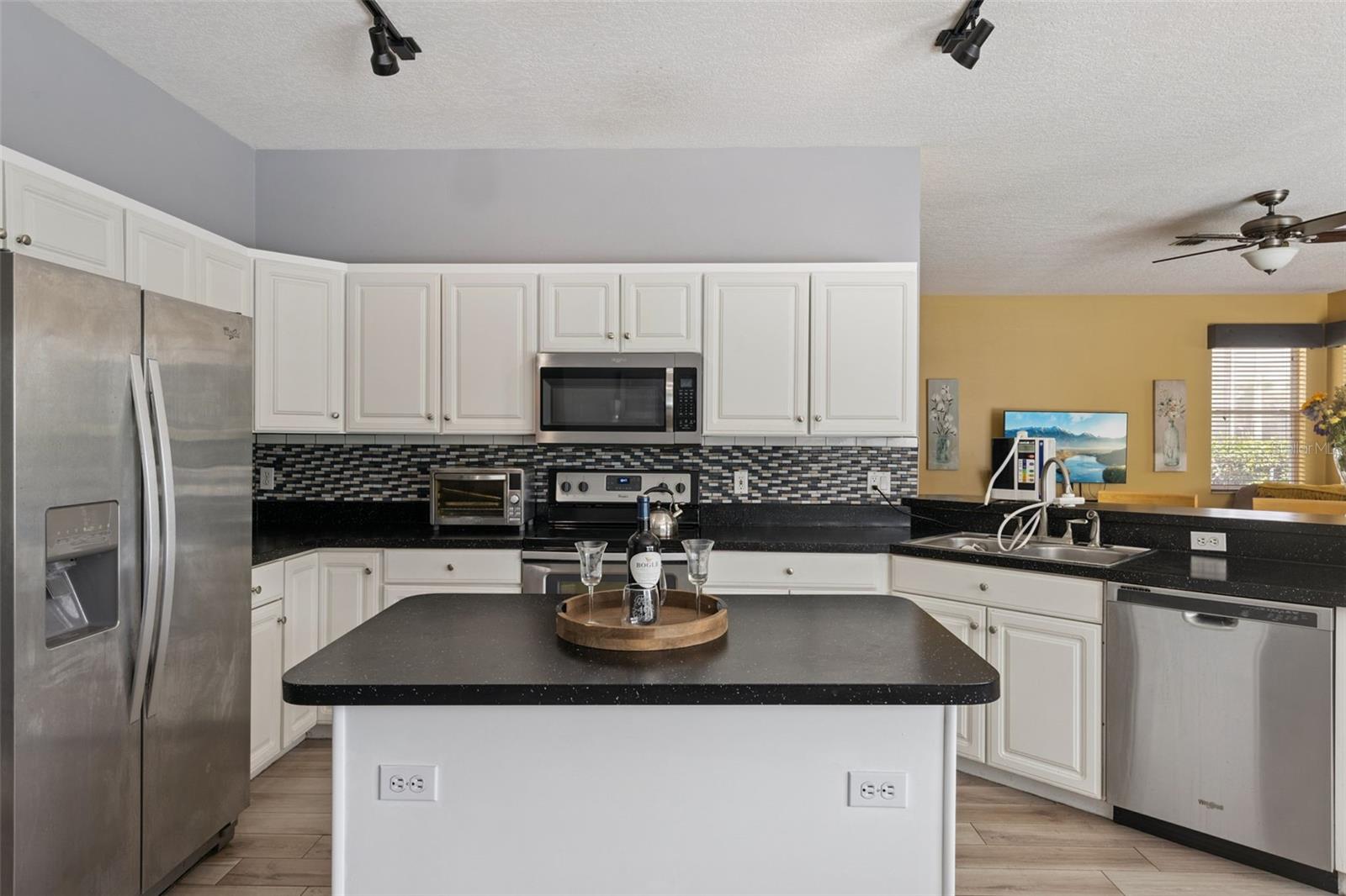 HUNTERS CREEK TR 335 PH 02 - Residential
