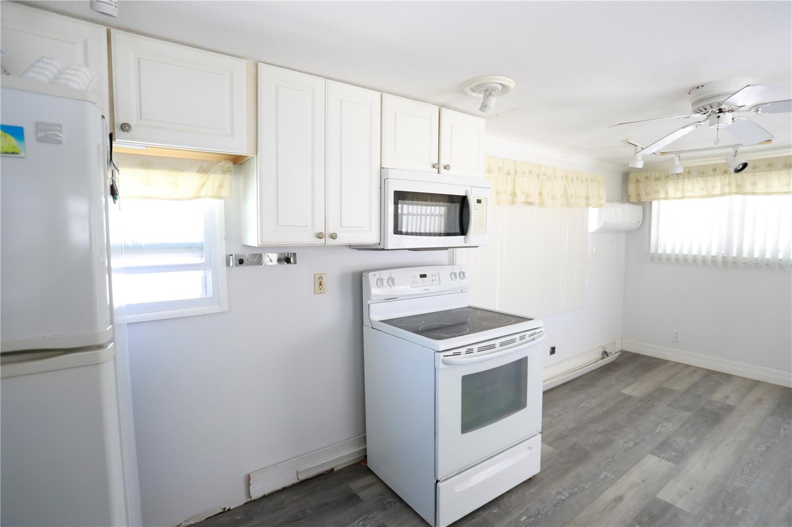 GULF BAY COOP - Residential