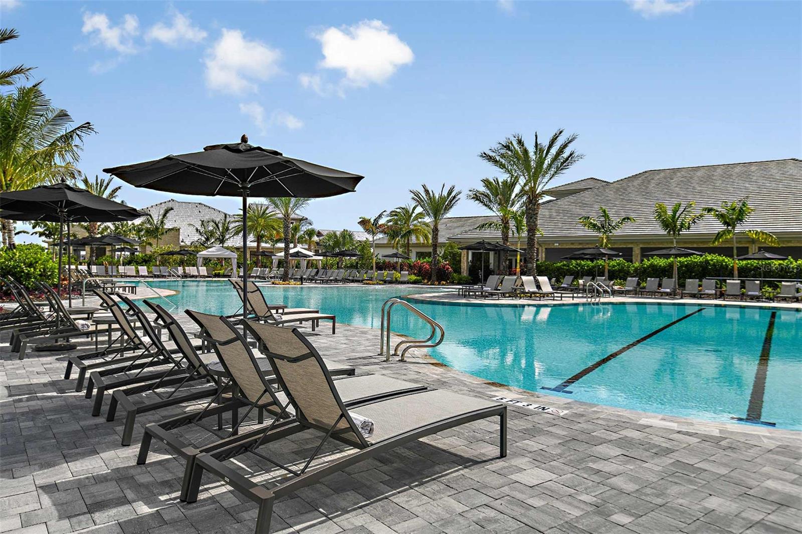 AZARIO ESPLANADE - Residential