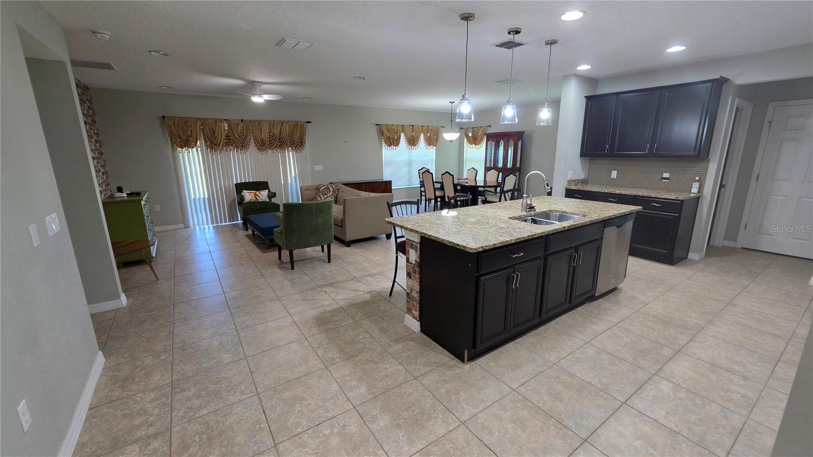 ISLES BELLALAGO - Residential Lease