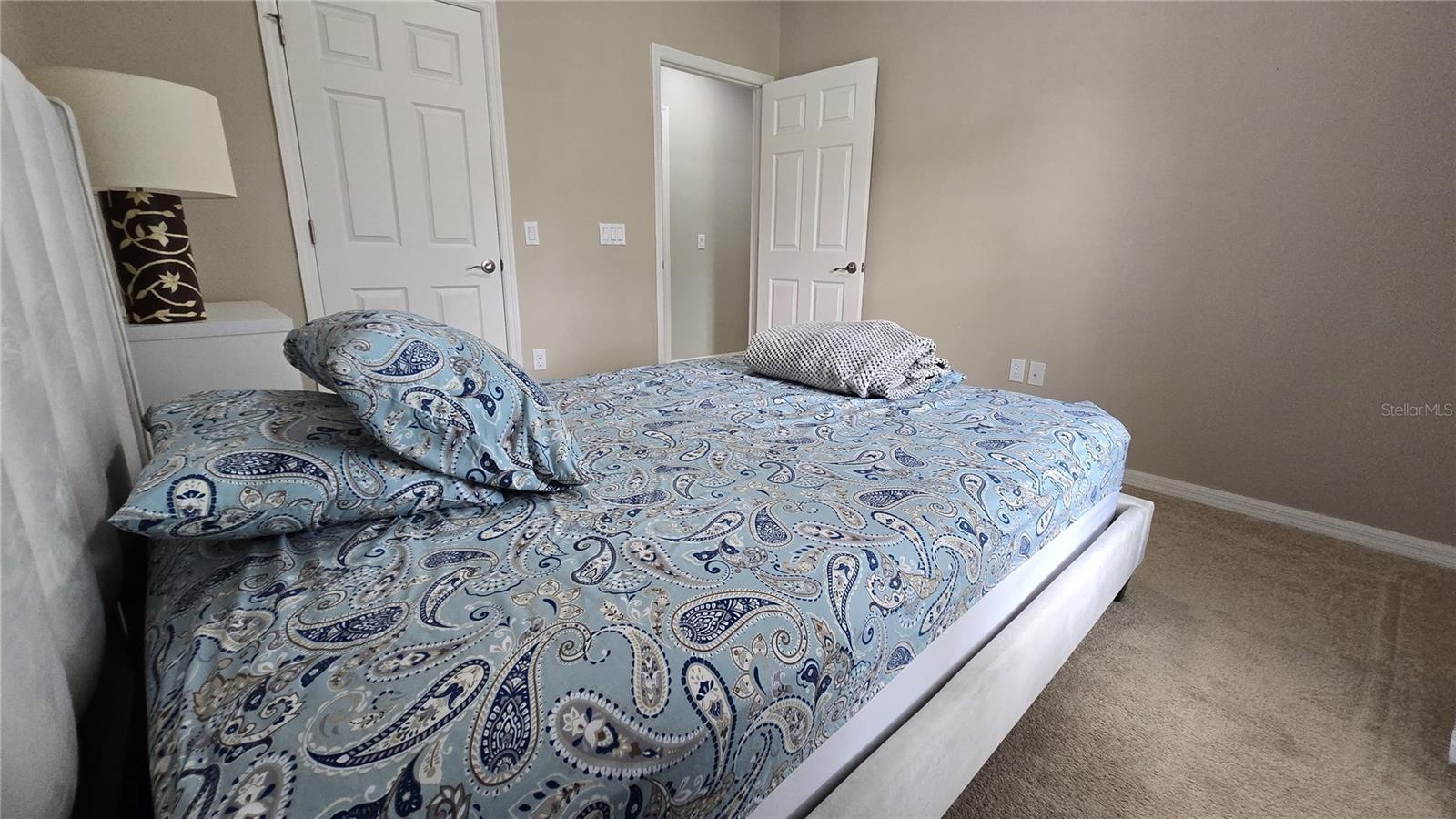 ISLES BELLALAGO - Residential Lease