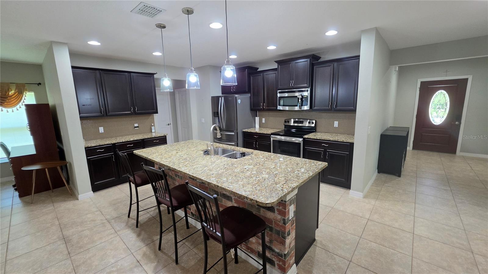 ISLES BELLALAGO - Residential Lease
