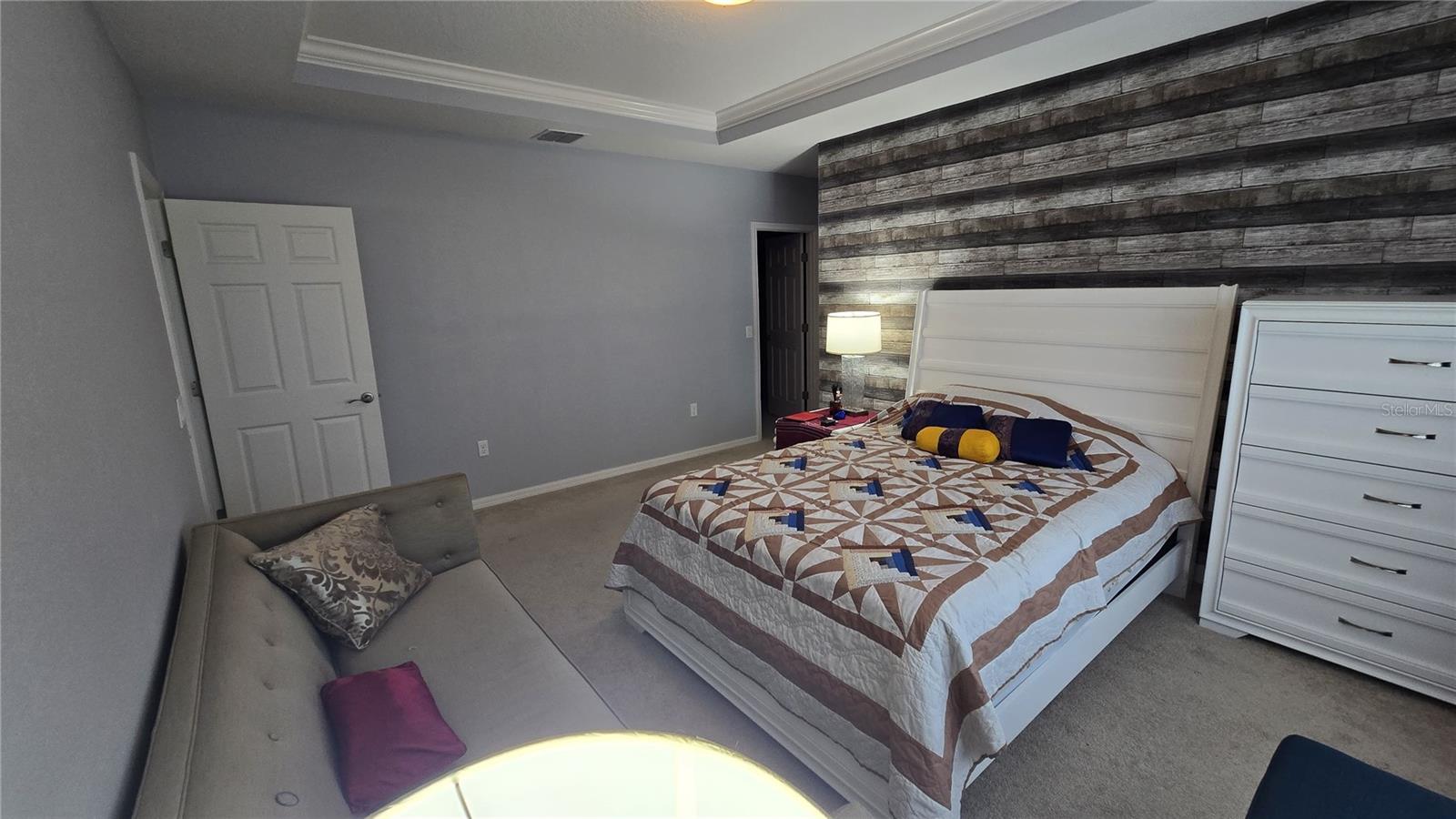 ISLES BELLALAGO - Residential Lease
