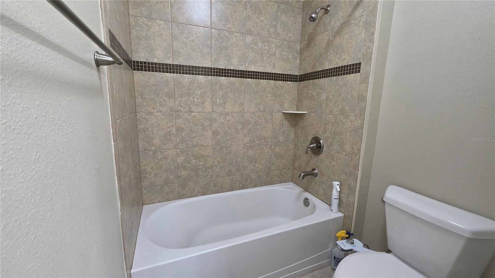ISLES BELLALAGO - Residential Lease