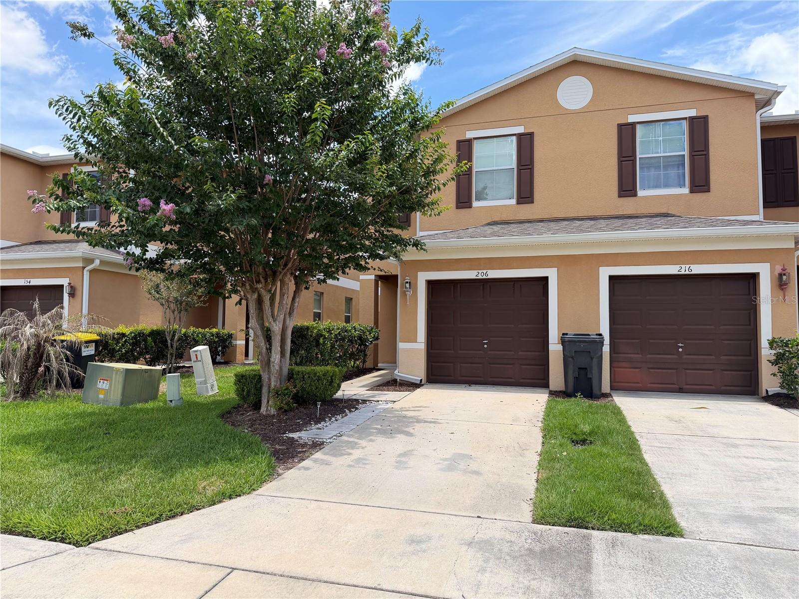 TOWNS/LEGACY PARK - Residential Lease