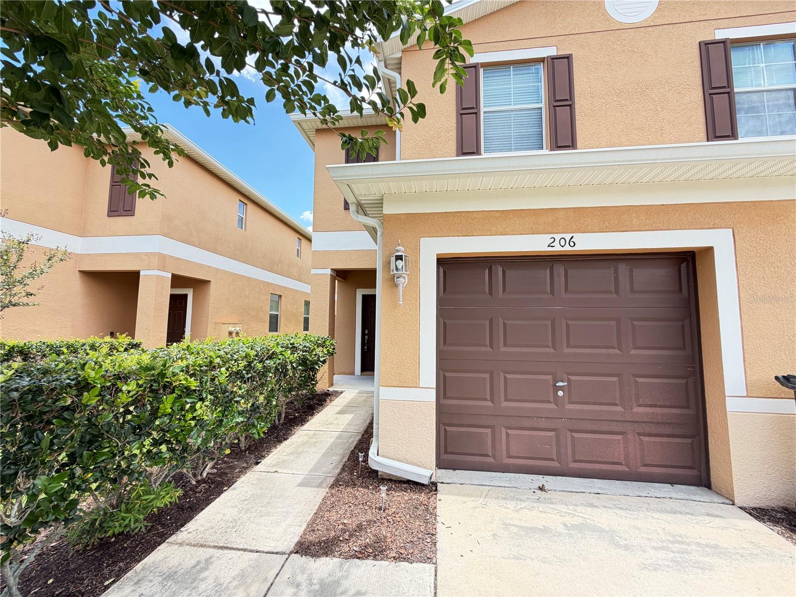 TOWNS/LEGACY PARK - Residential Lease