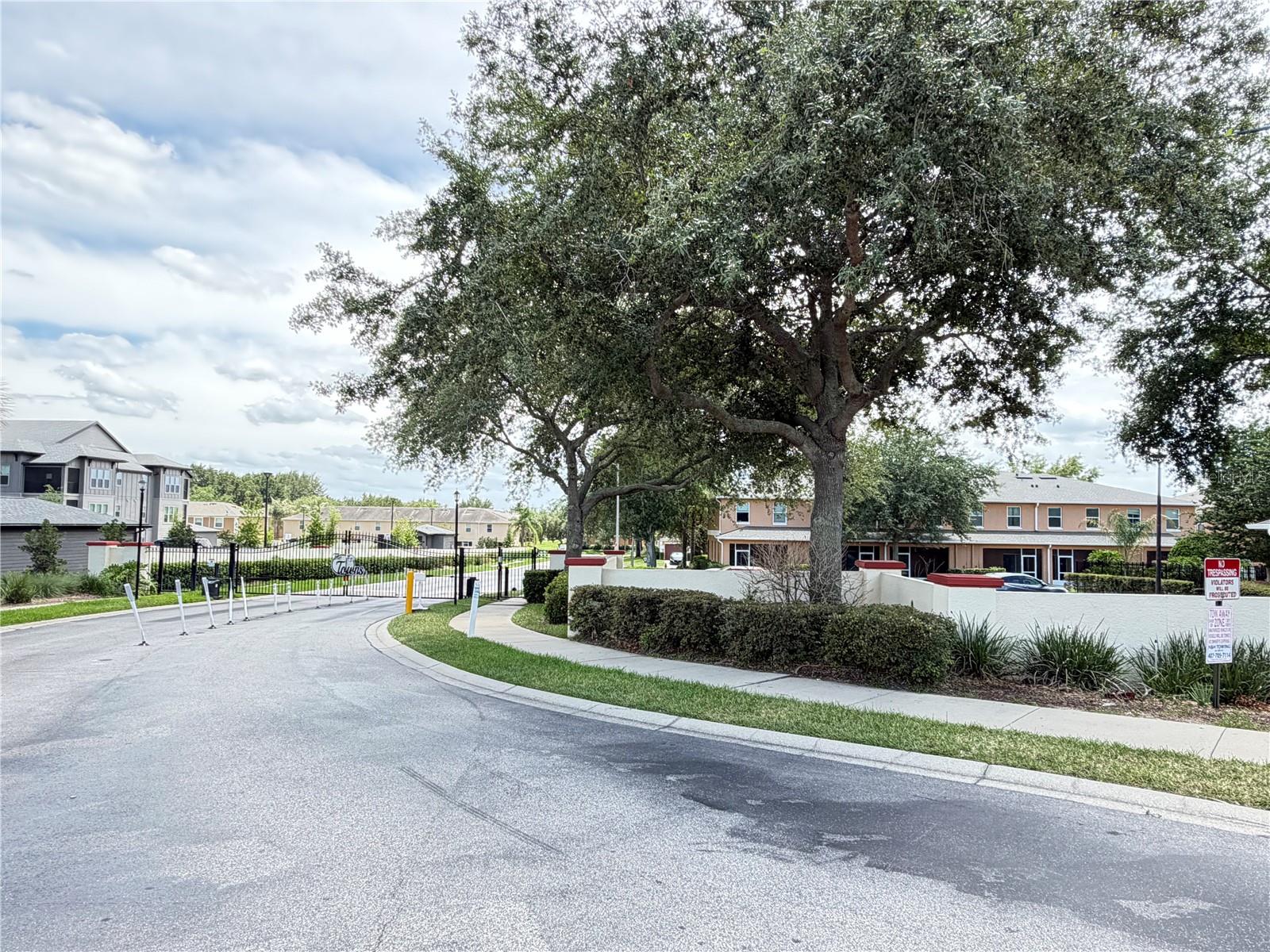 TOWNS/LEGACY PARK - Residential Lease