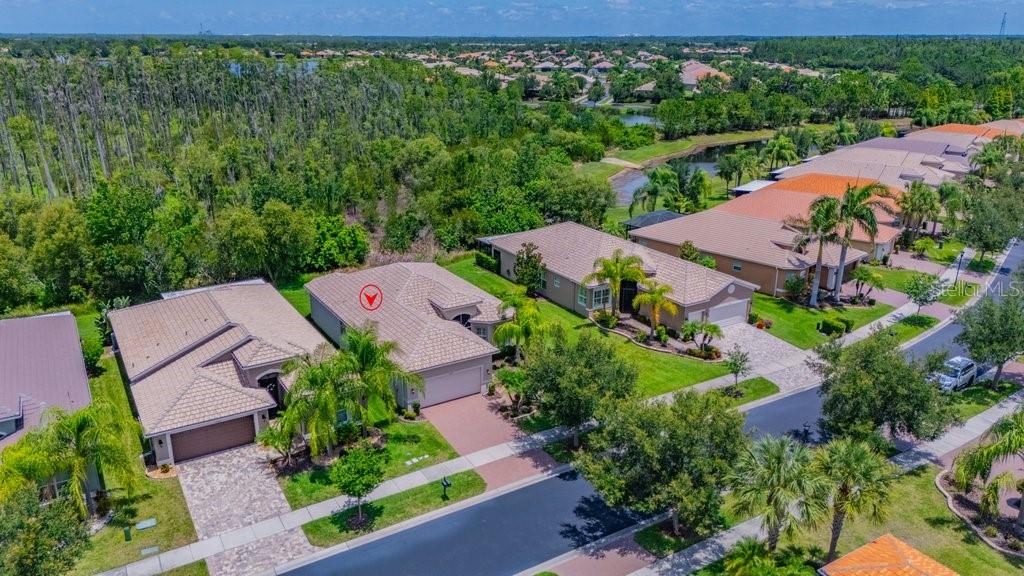 VALENCIA LAKES - Residential
