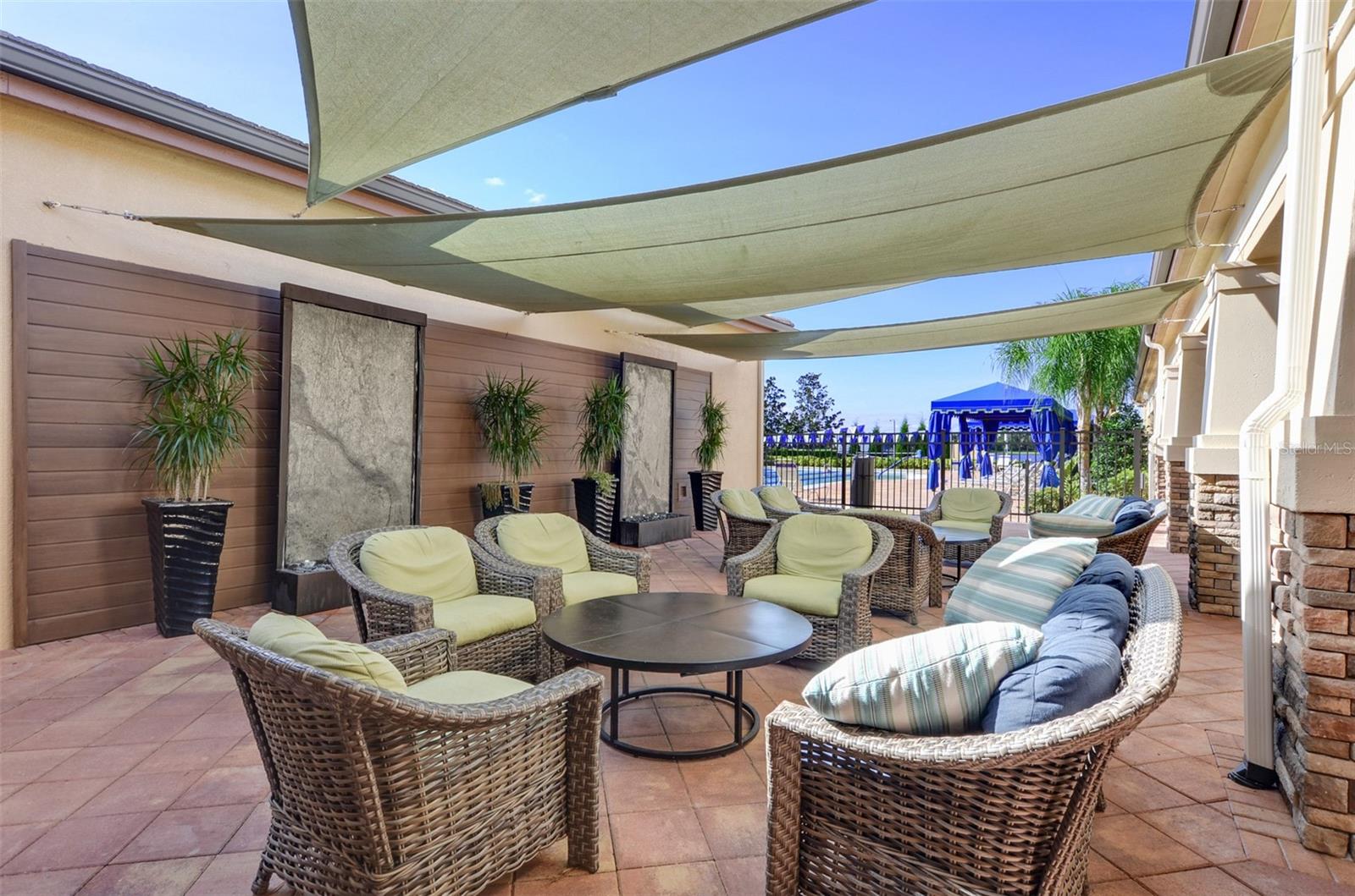 VALENCIA LAKES - Residential
