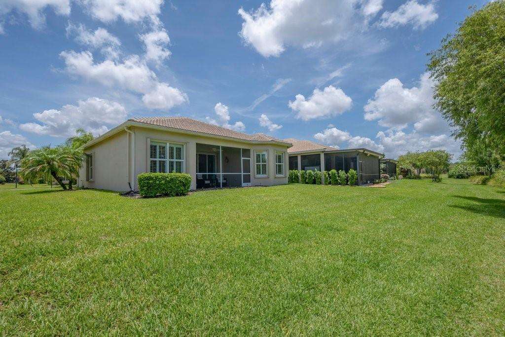 VALENCIA LAKES - Residential