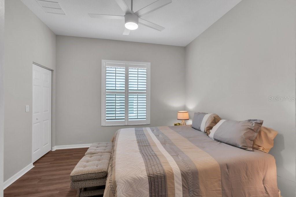 VALENCIA LAKES - Residential