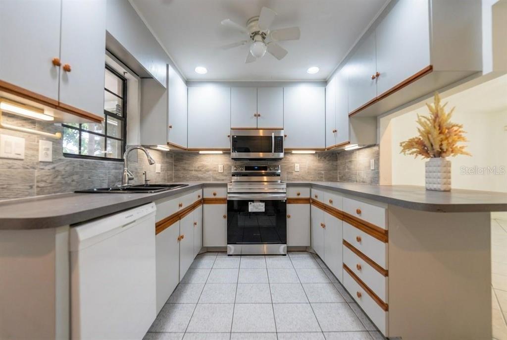 LOUIS ESTATES 2 - Residential