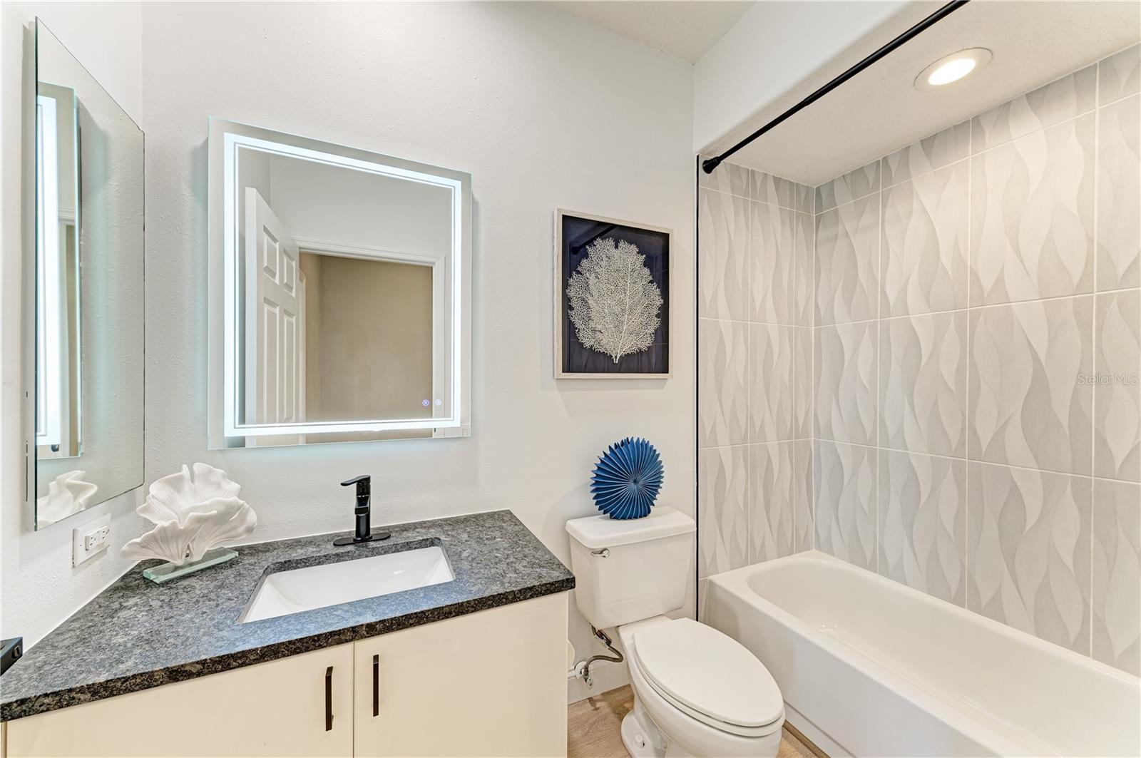 OAKBROOKE I AT RIVER CLUB NORTH - Residential