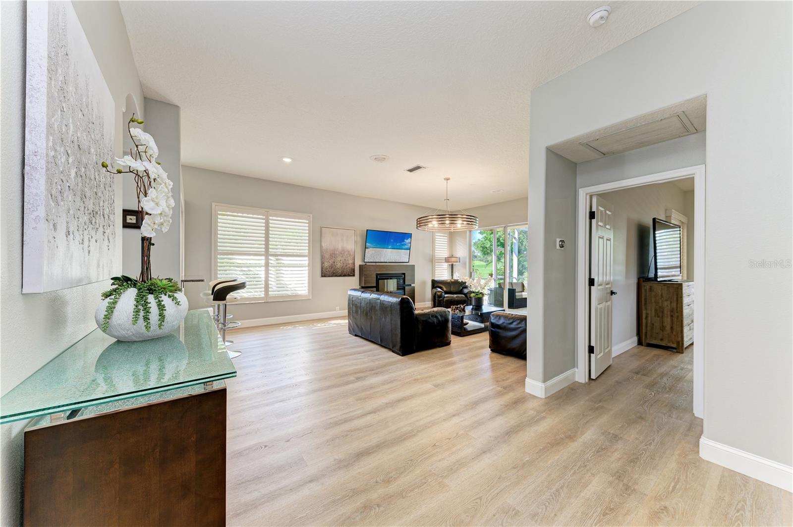 OAKBROOKE I AT RIVER CLUB NORTH - Residential
