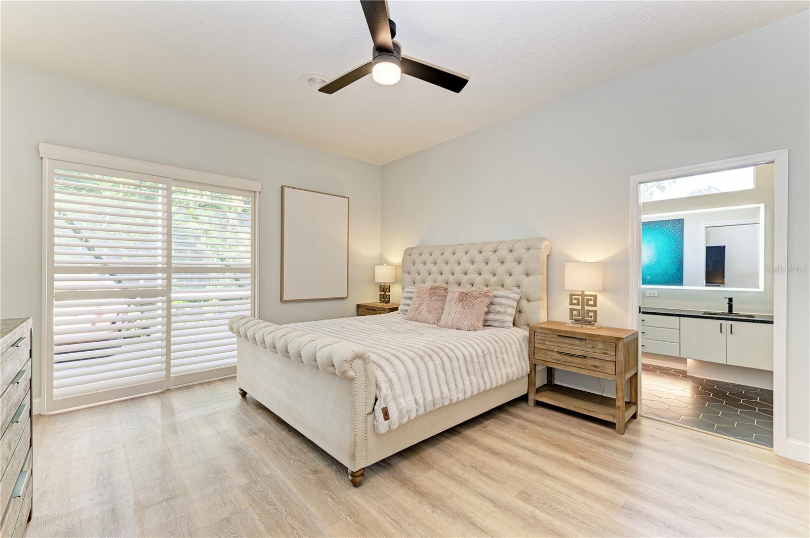 OAKBROOKE I AT RIVER CLUB NORTH - Residential