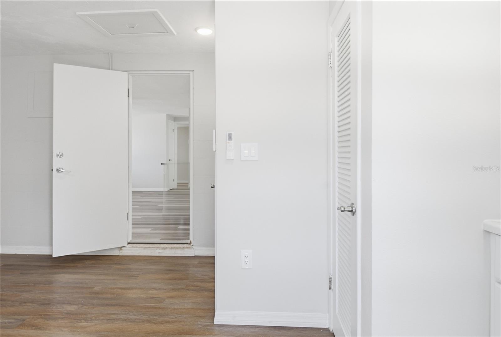 CREST RIDGE GARDENS - Residential