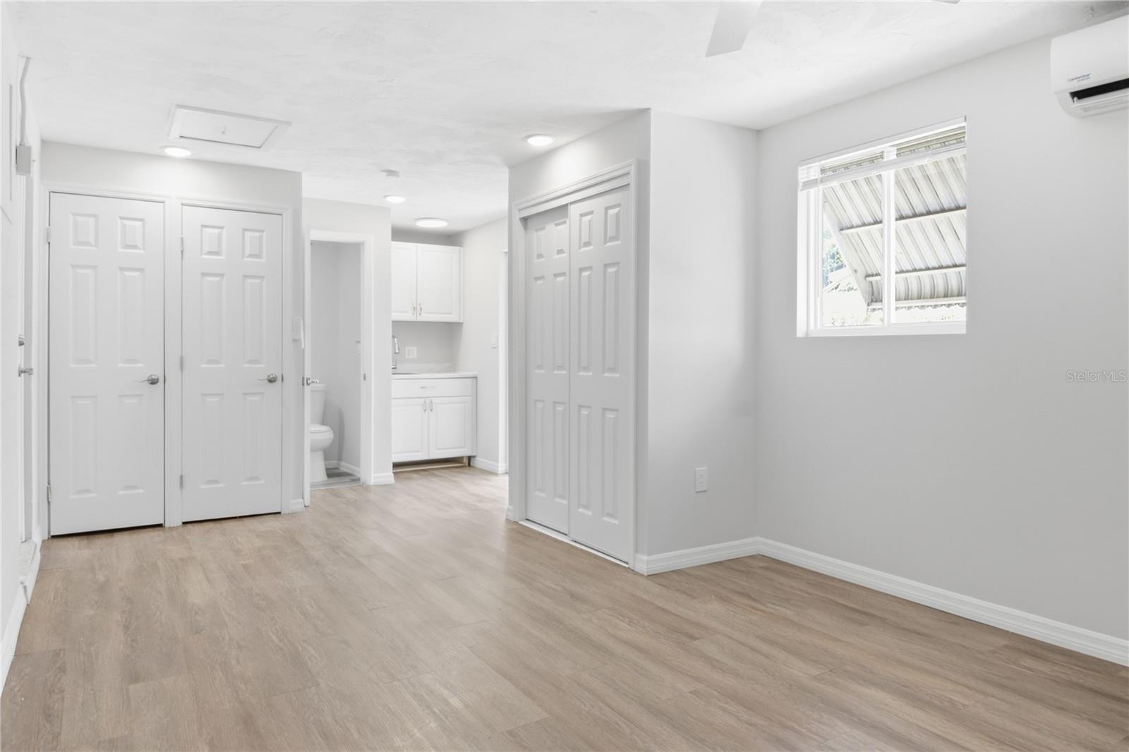CREST RIDGE GARDENS - Residential