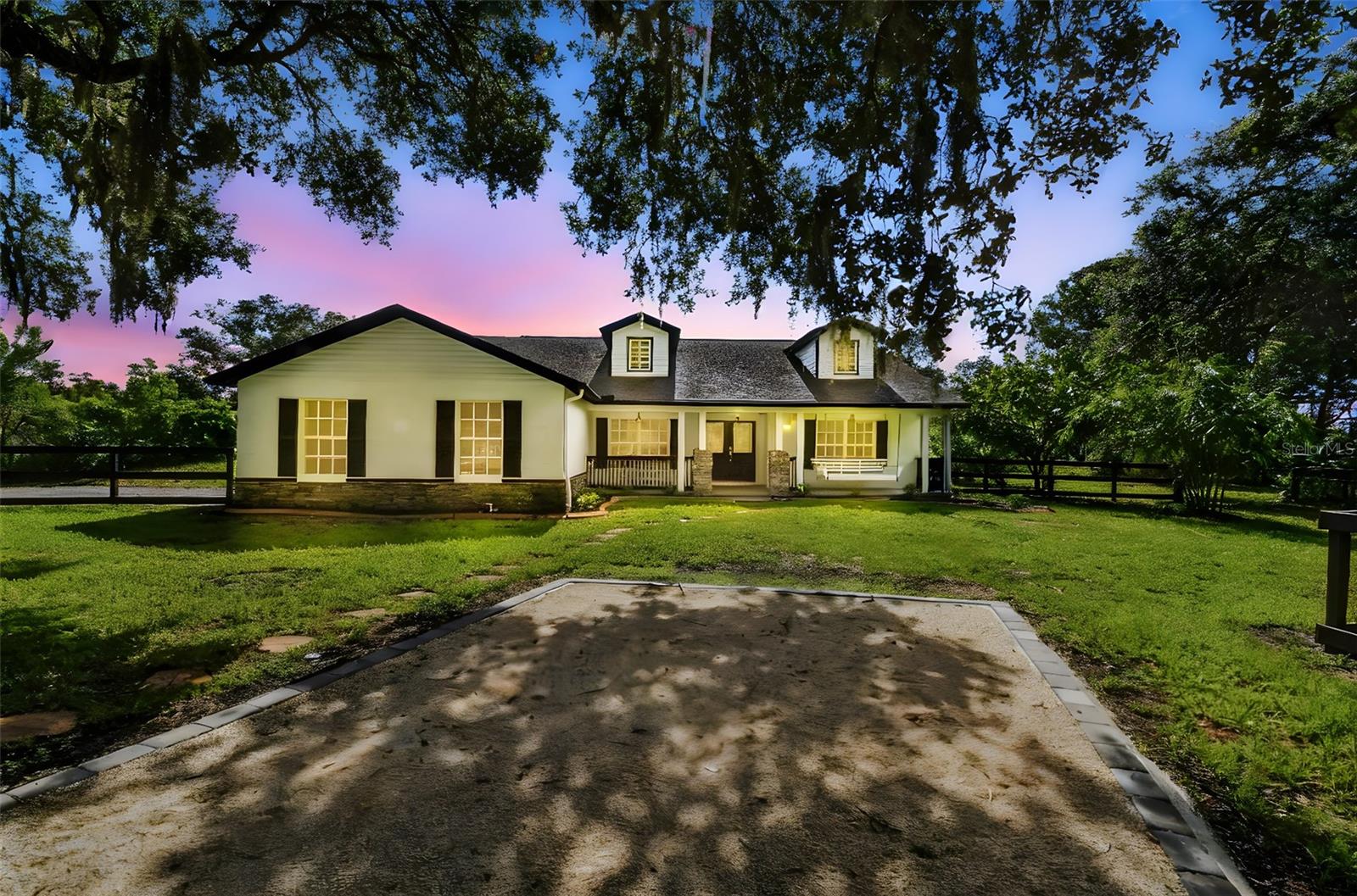SCANLON COUNTRY ESTATES - Residential