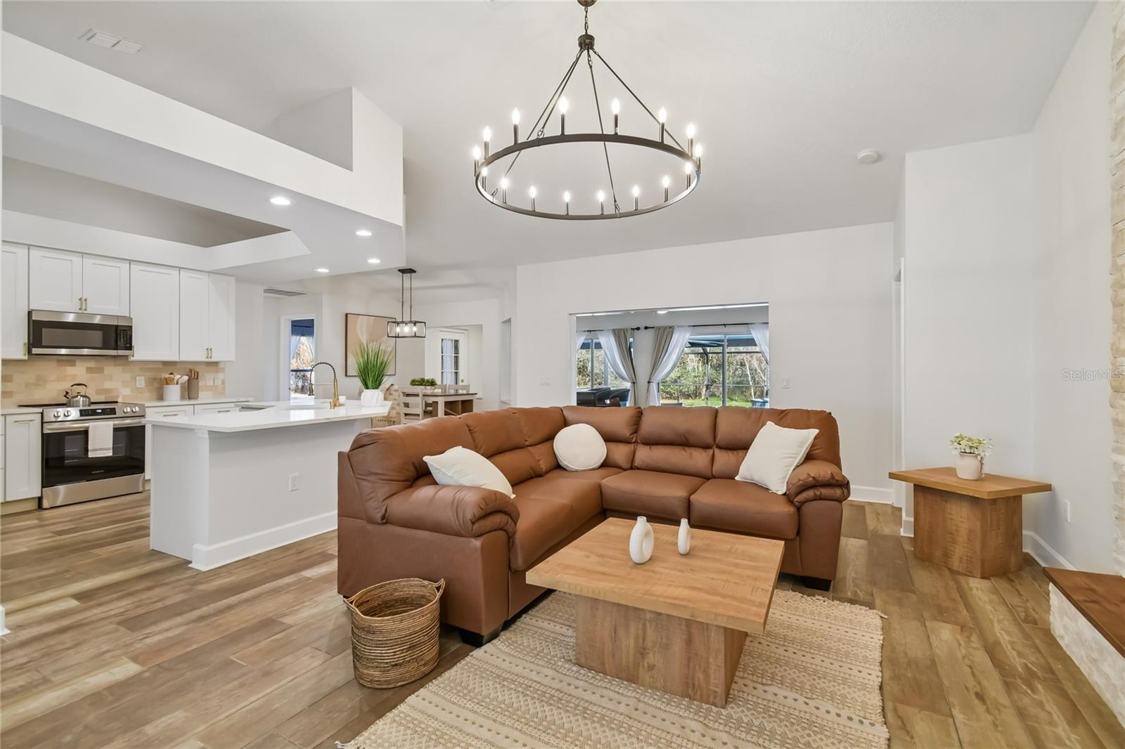 SCANLON COUNTRY ESTATES - Residential