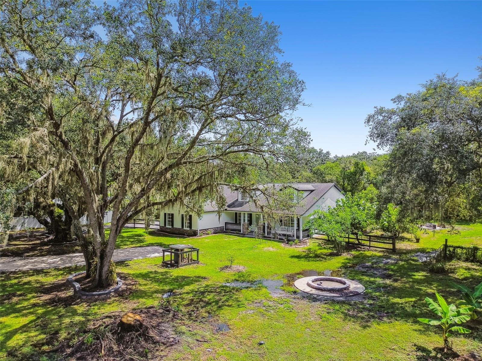 SCANLON COUNTRY ESTATES - Residential