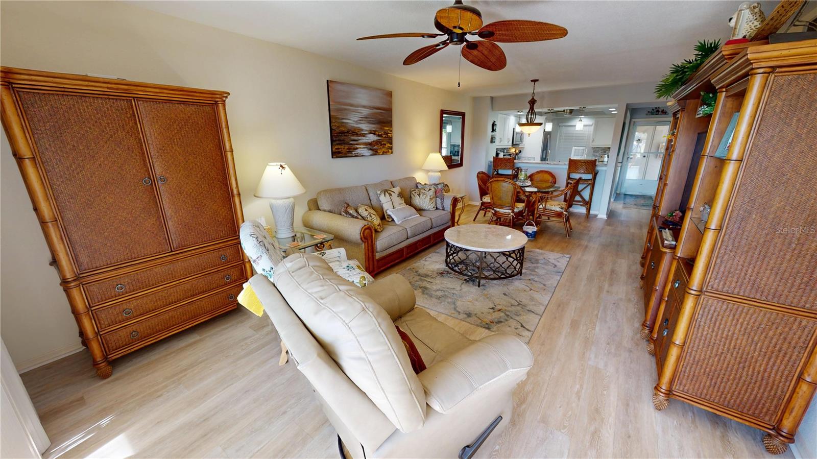 B-104 HARBOR POINT PH 02 - Residential