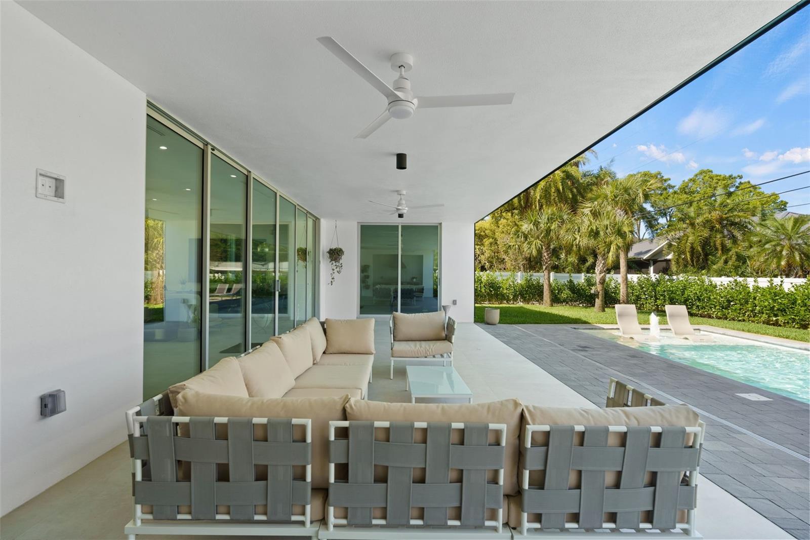 BELLEAIR ESTATES - Residential