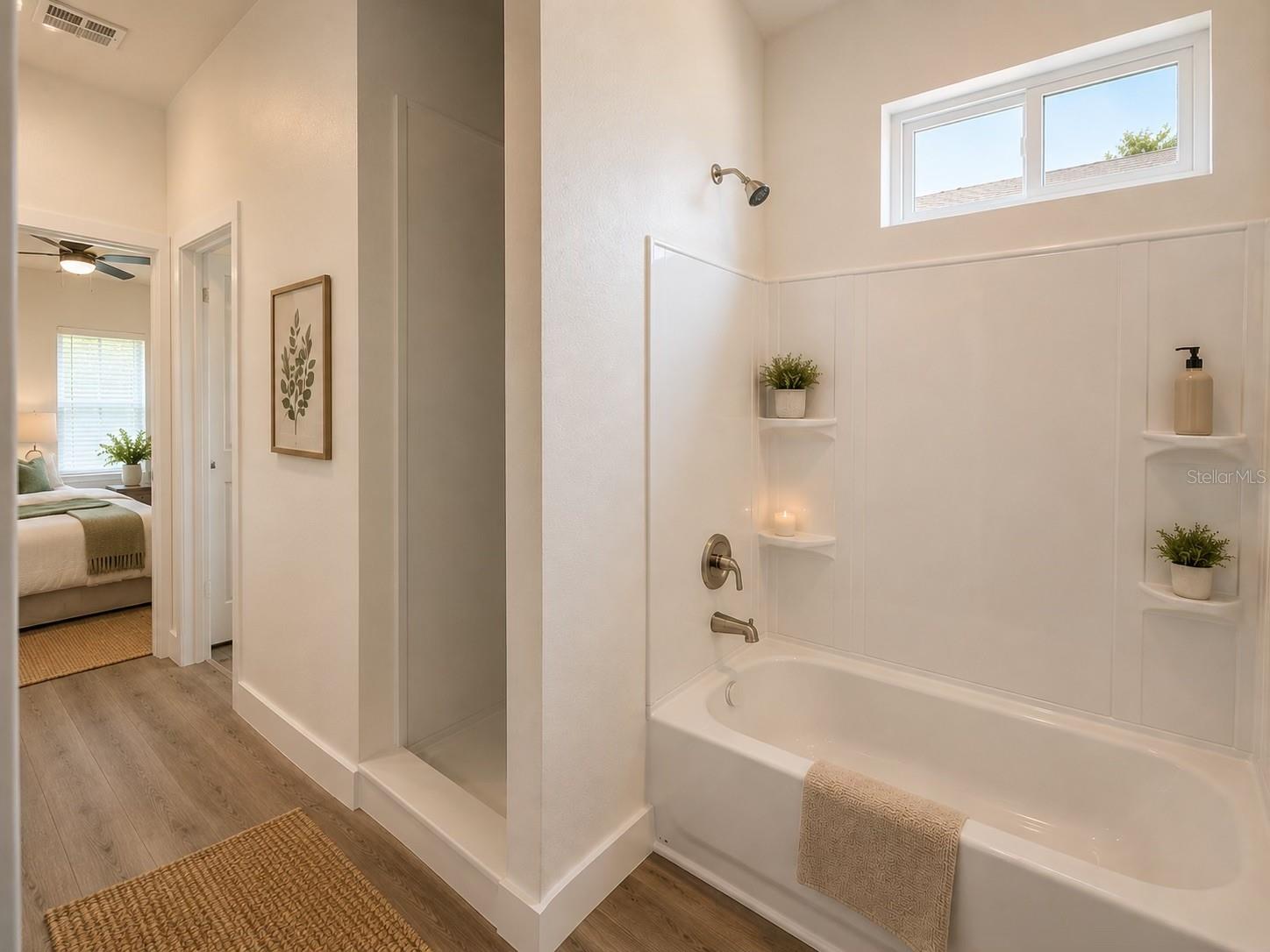 ROTONDA LAKES - Residential