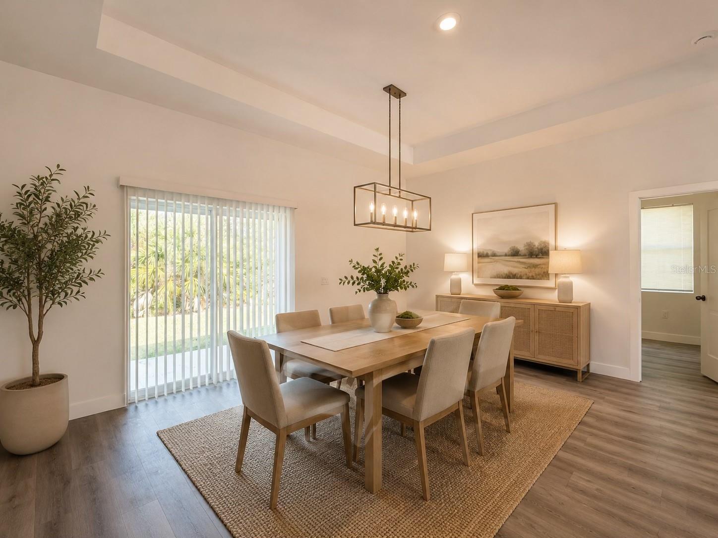 ROTONDA LAKES - Residential