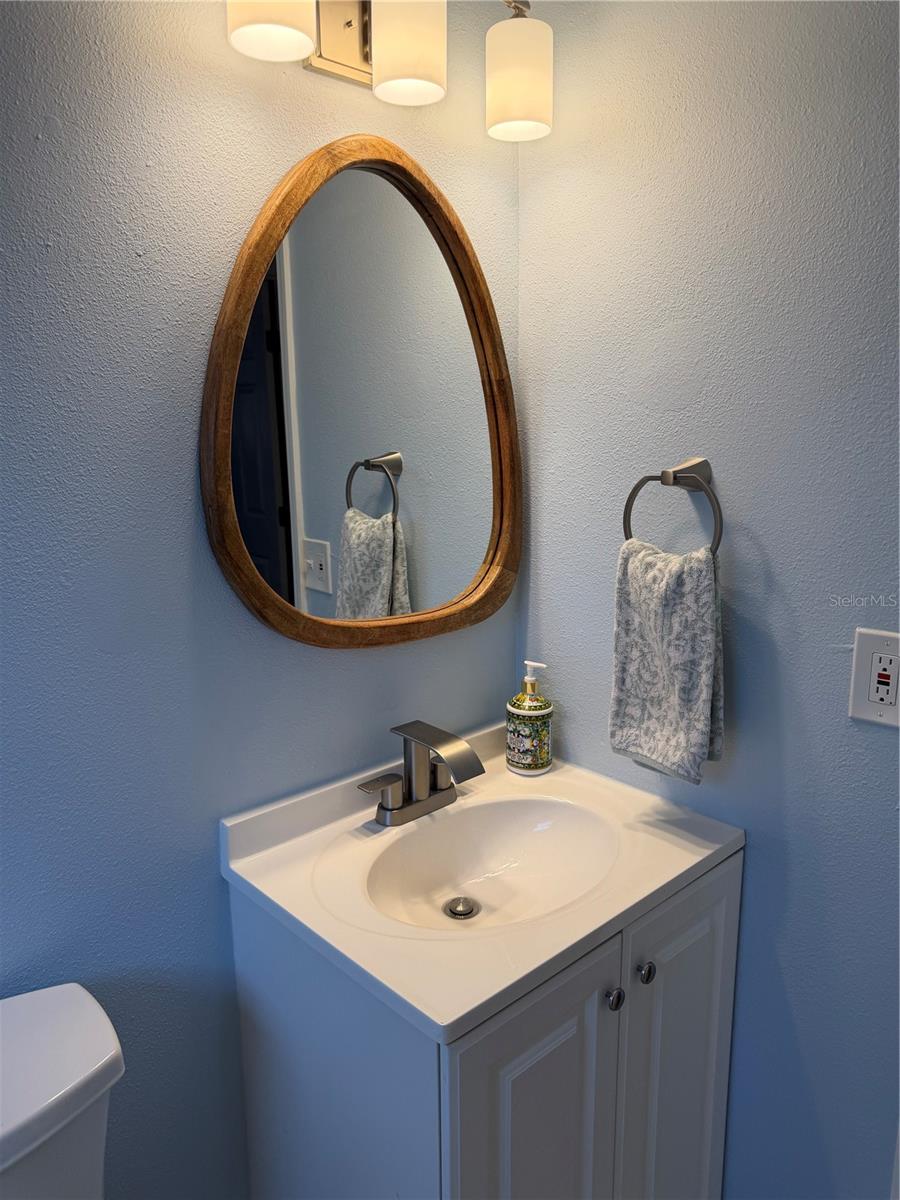 PALM GROVE IN ENGLEWOOD - Residential Lease