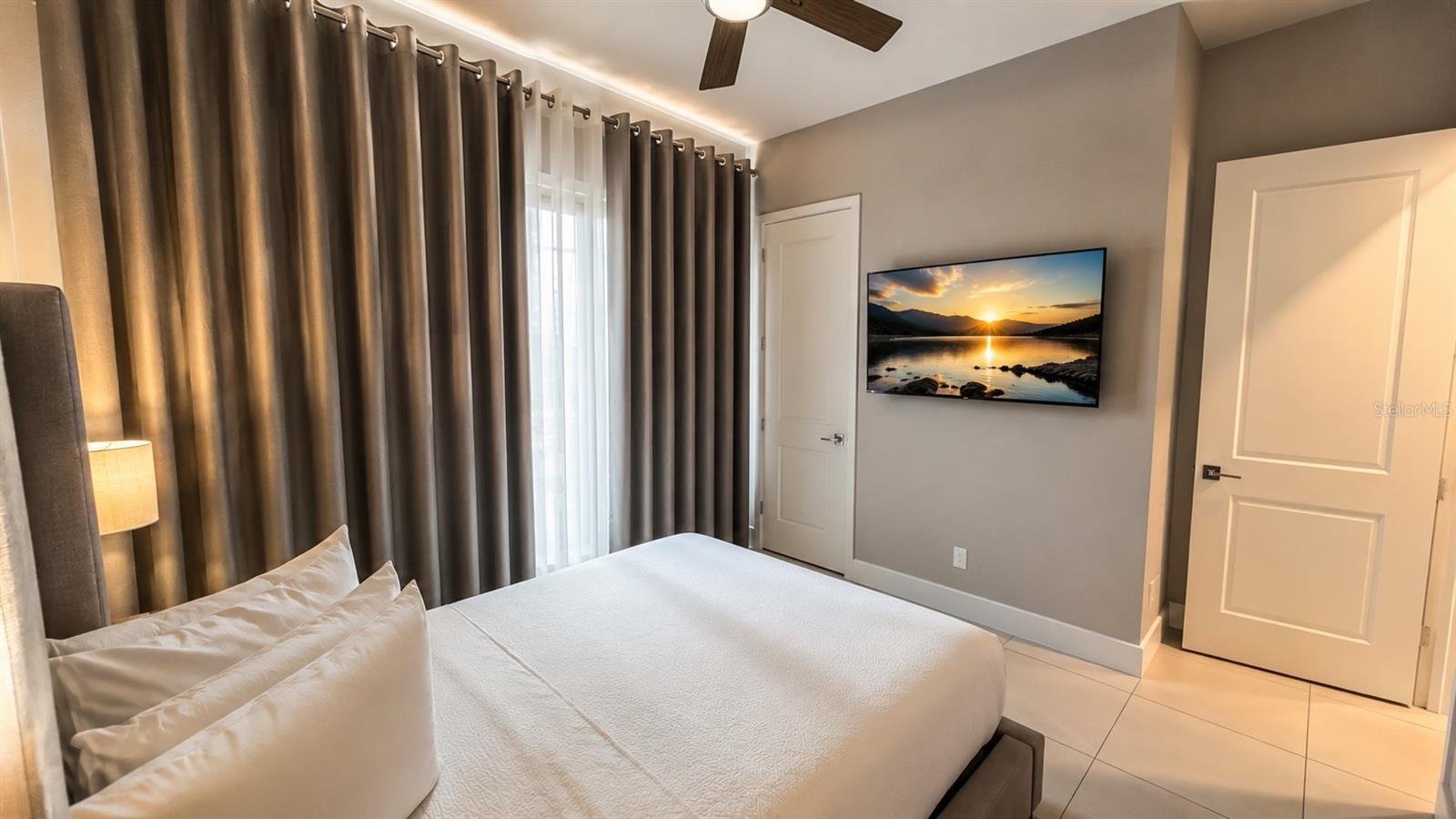 SPECTRUM AT REUNION CONDO PH 8A & 8B - Residential