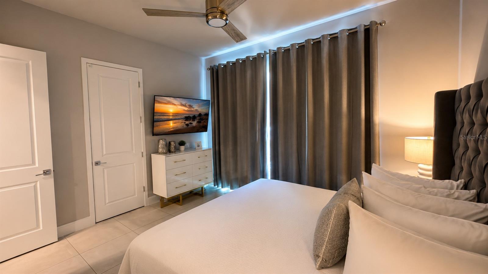 SPECTRUM AT REUNION CONDO PH 8A & 8B - Residential