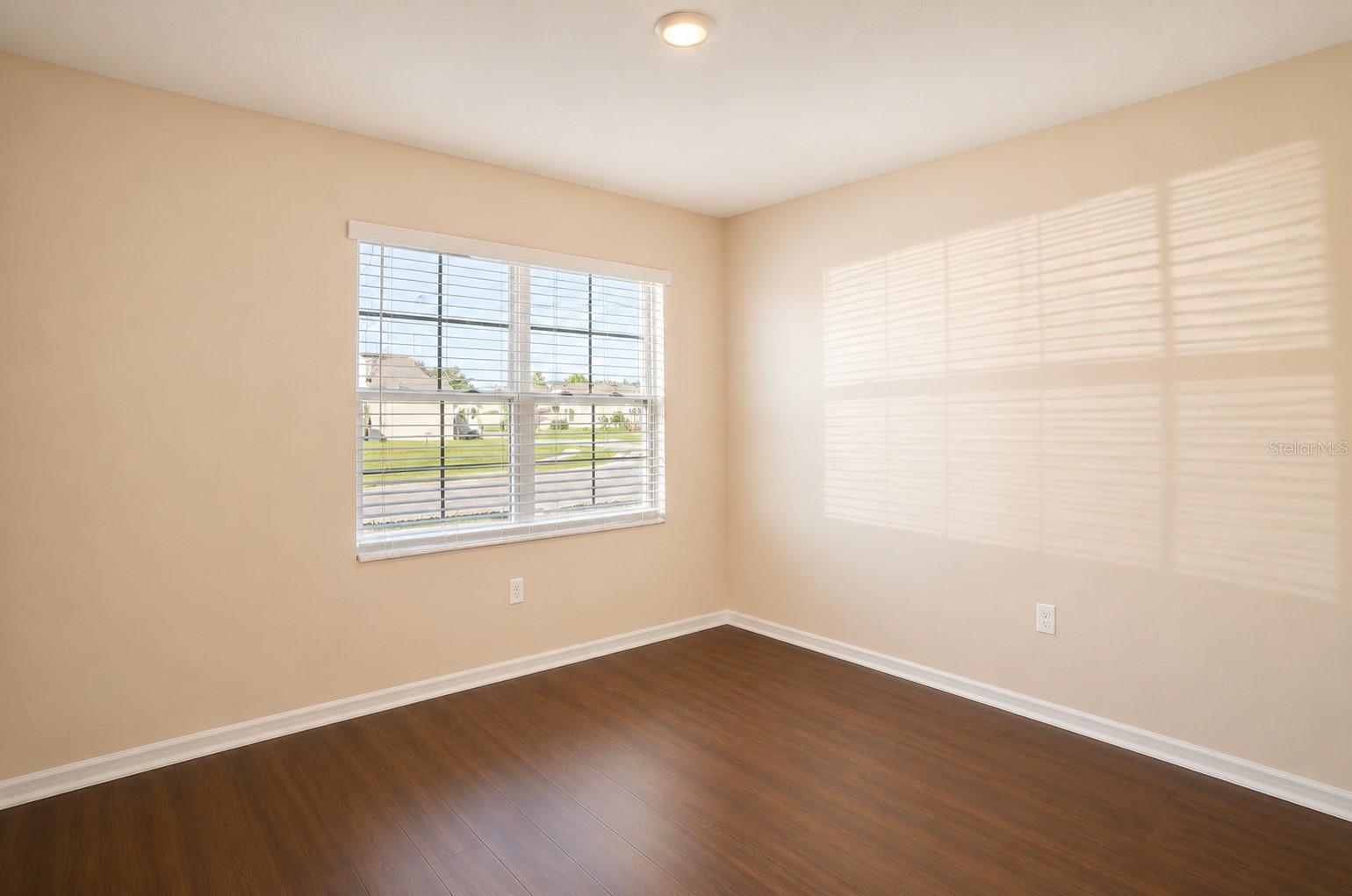 LYLE OAKS - Residential Lease