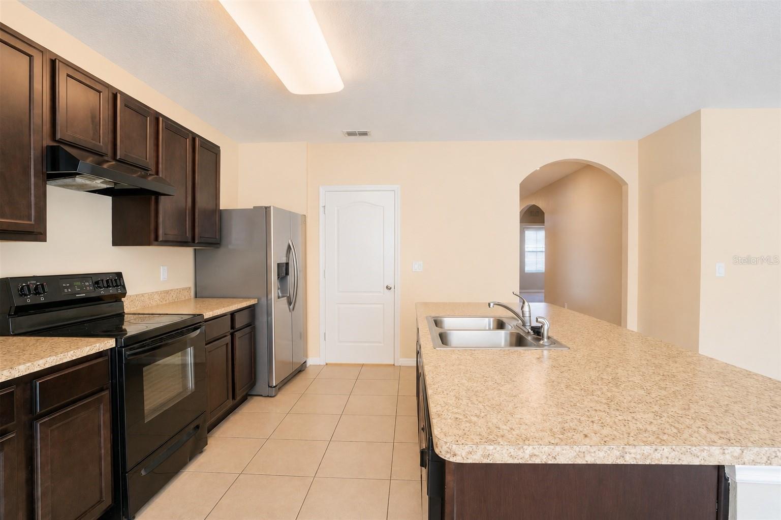 LYLE OAKS - Residential Lease
