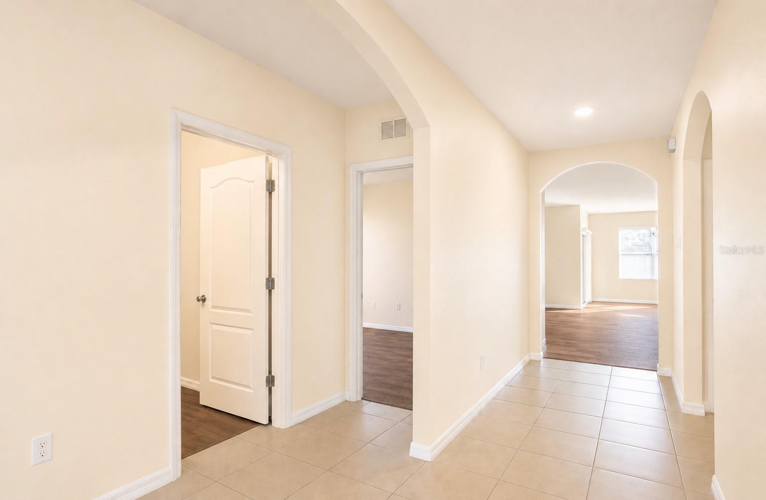 LYLE OAKS - Residential Lease