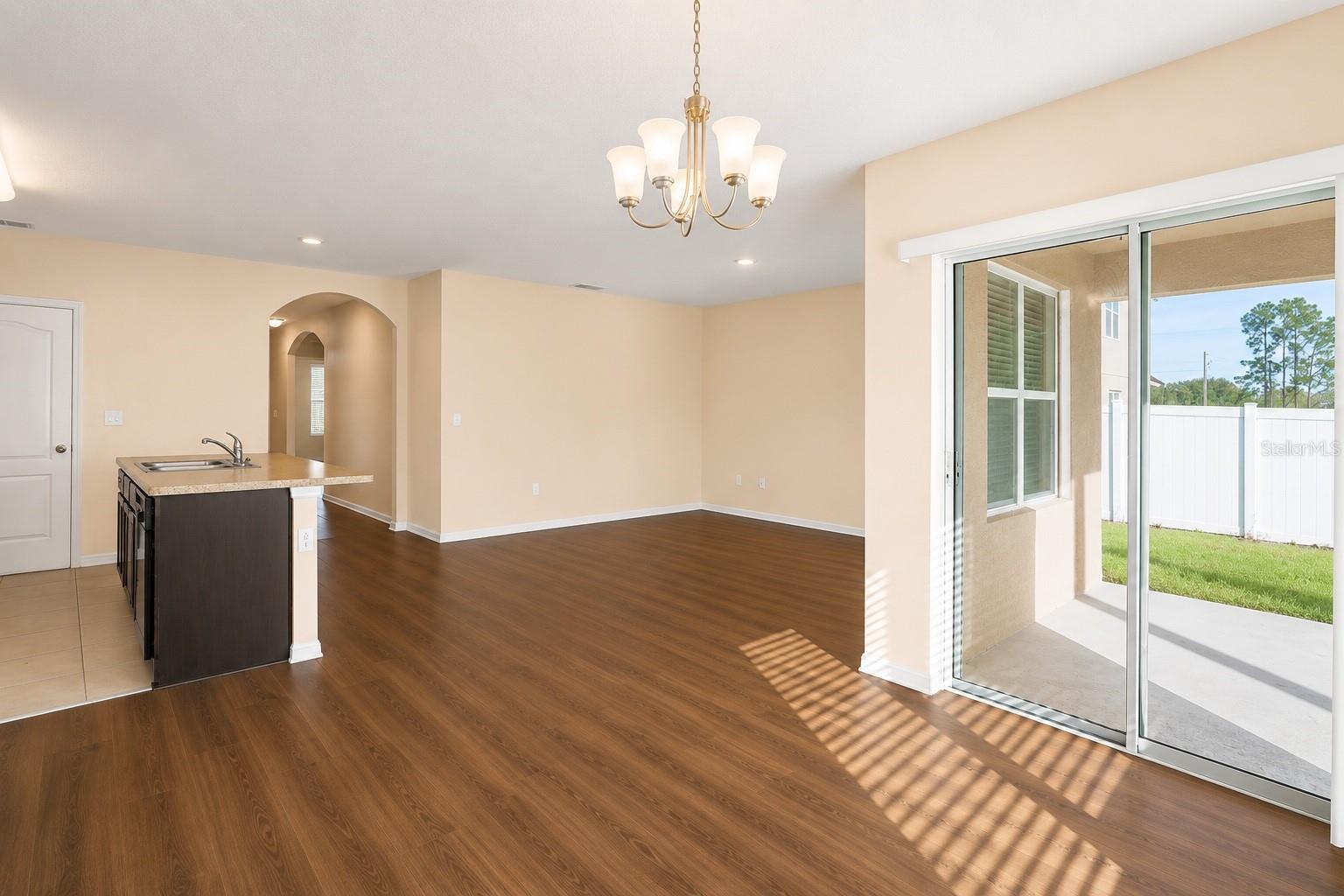 LYLE OAKS - Residential Lease