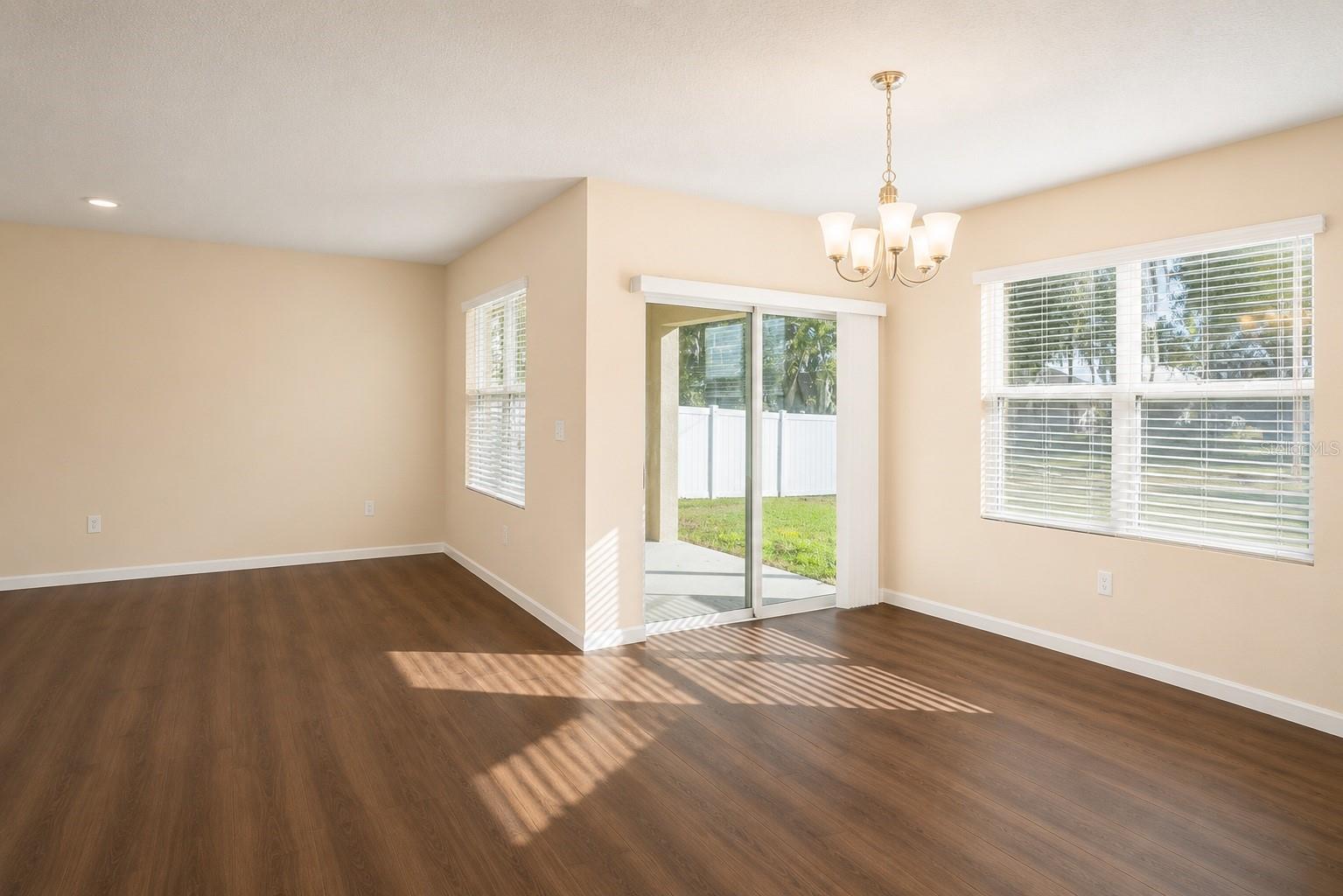 LYLE OAKS - Residential Lease