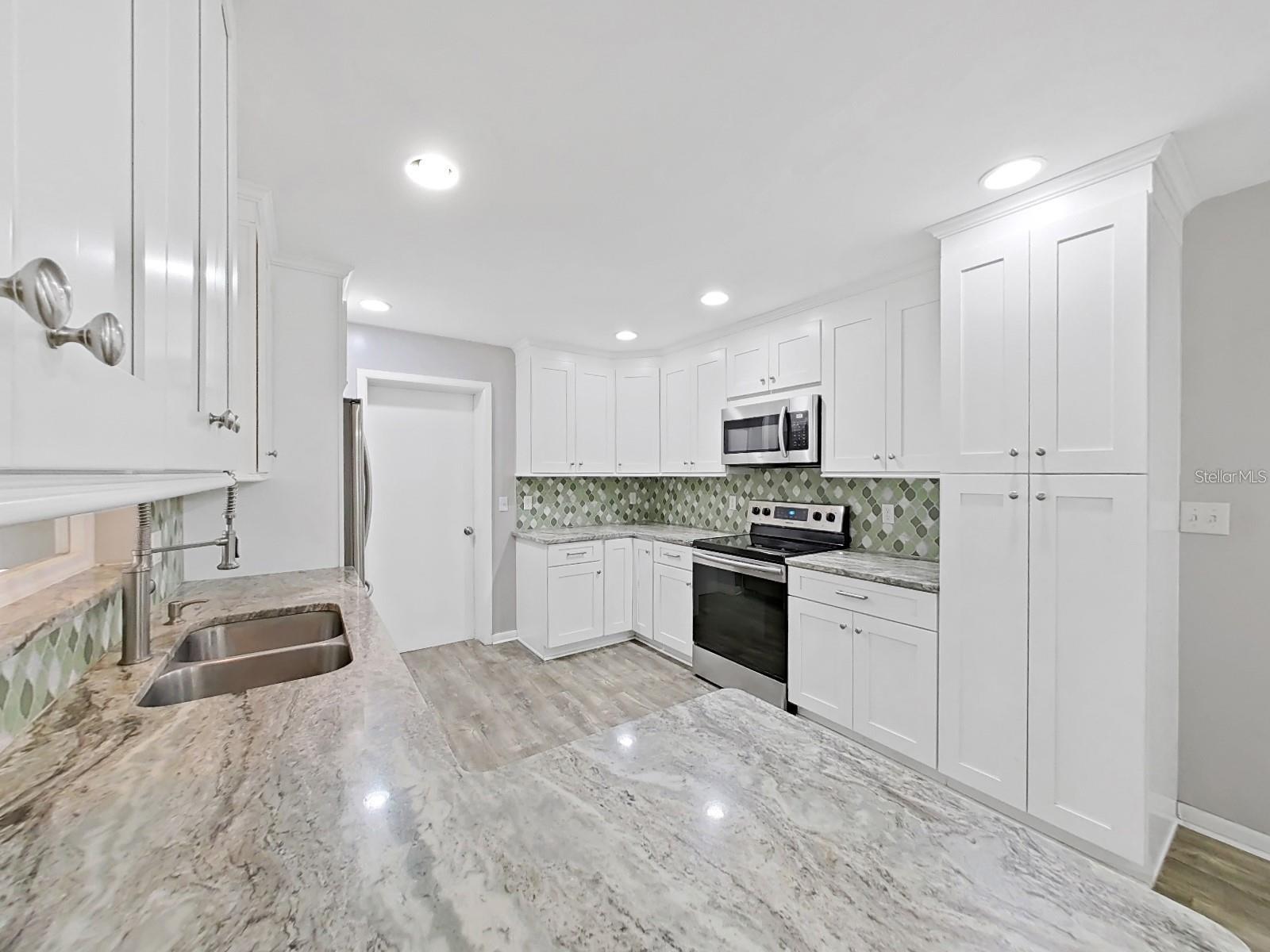 LAKESIDE ADD - Residential
