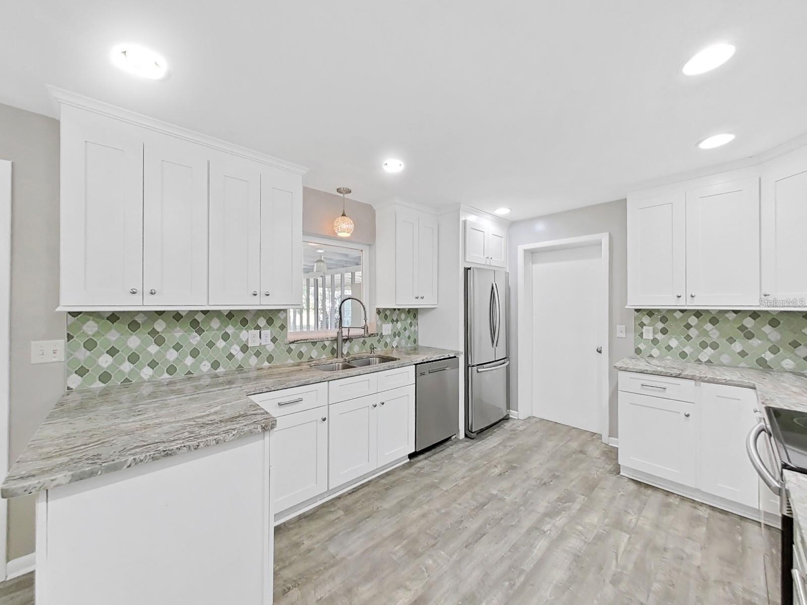 LAKESIDE ADD - Residential