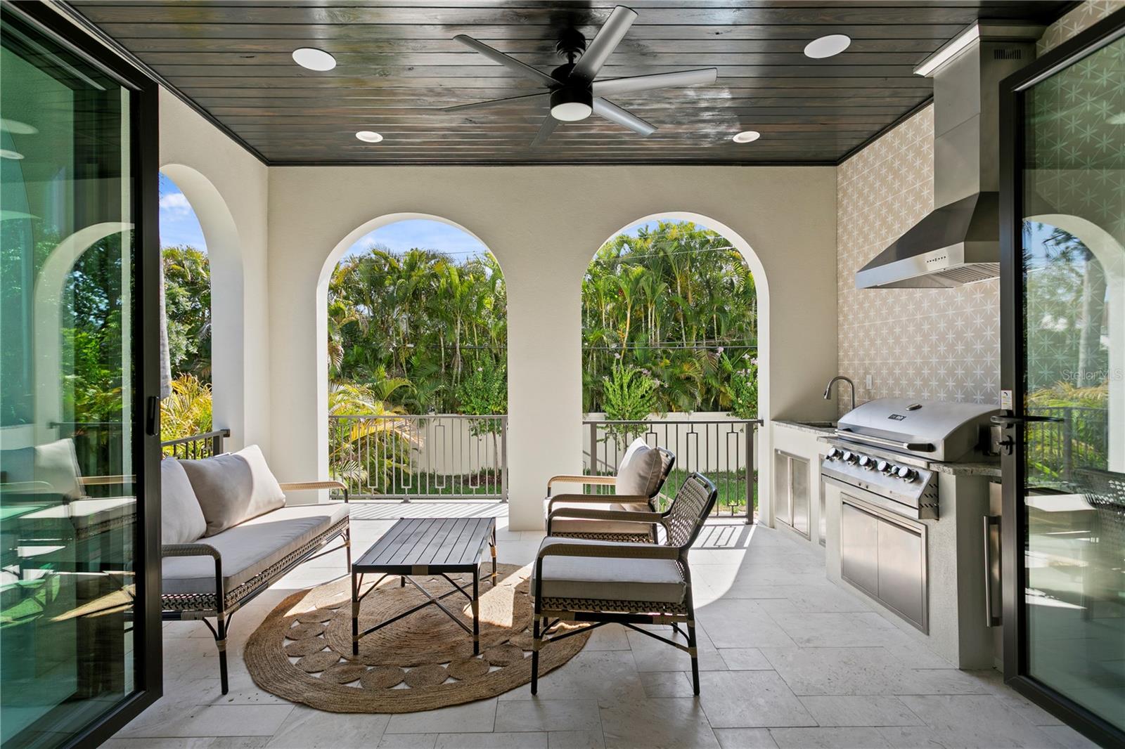 DAVIS ISLANDS PB10 PG52 TO 57 - Residential