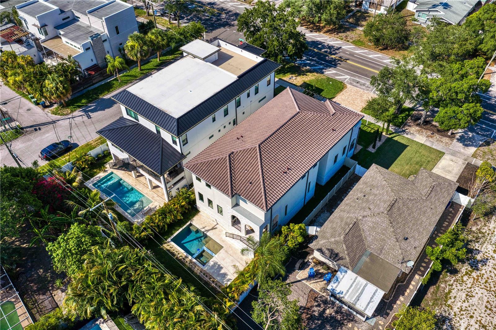 DAVIS ISLANDS PB10 PG52 TO 57 - Residential