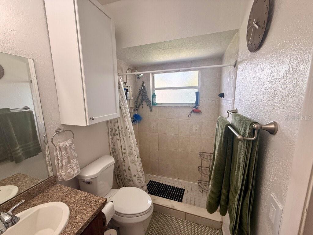 WOODRIDGE ESTATES A SUB - Residential Lease