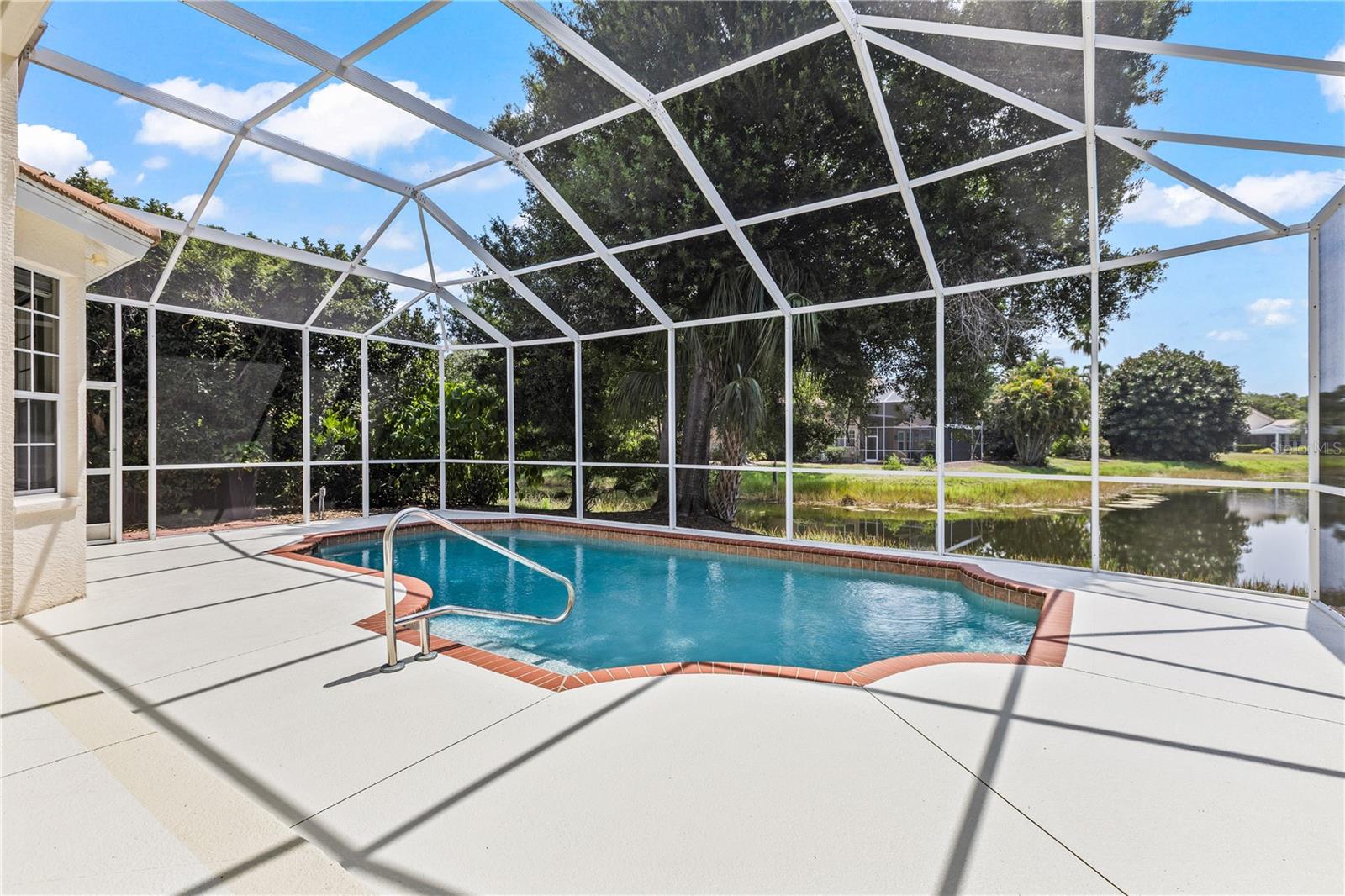 VIRGINIA WATER UNIT III - Residential