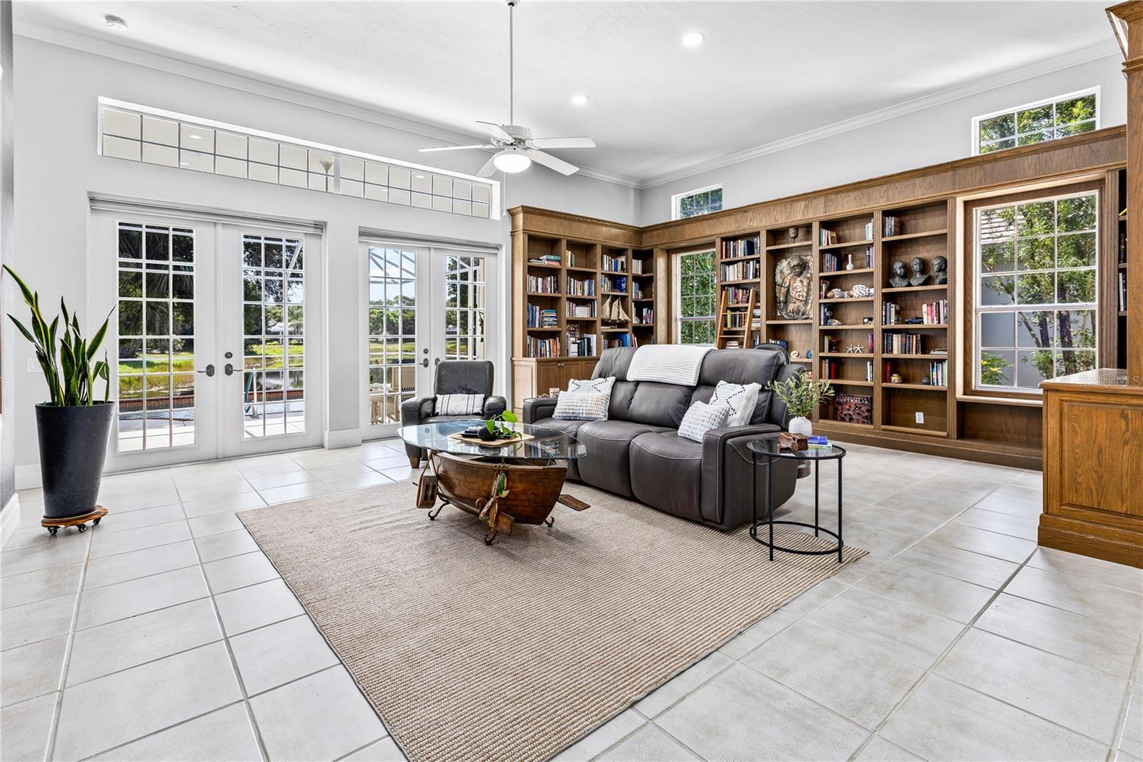 VIRGINIA WATER UNIT III - Residential