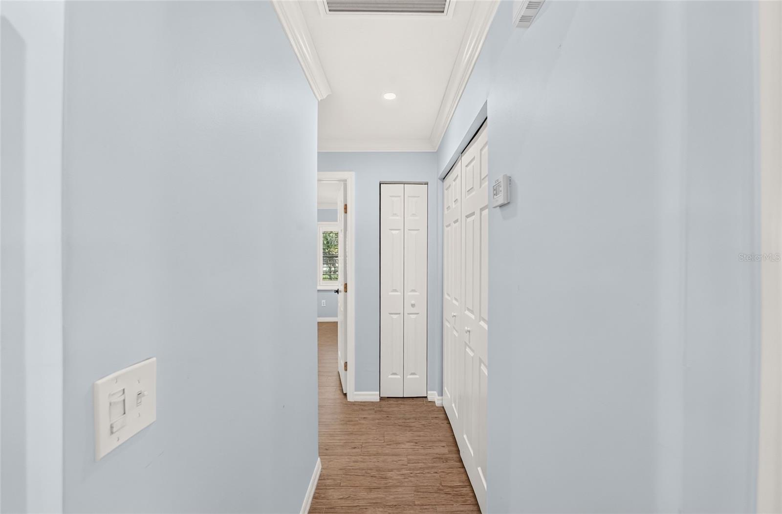 COUNTRY OAKS - Residential