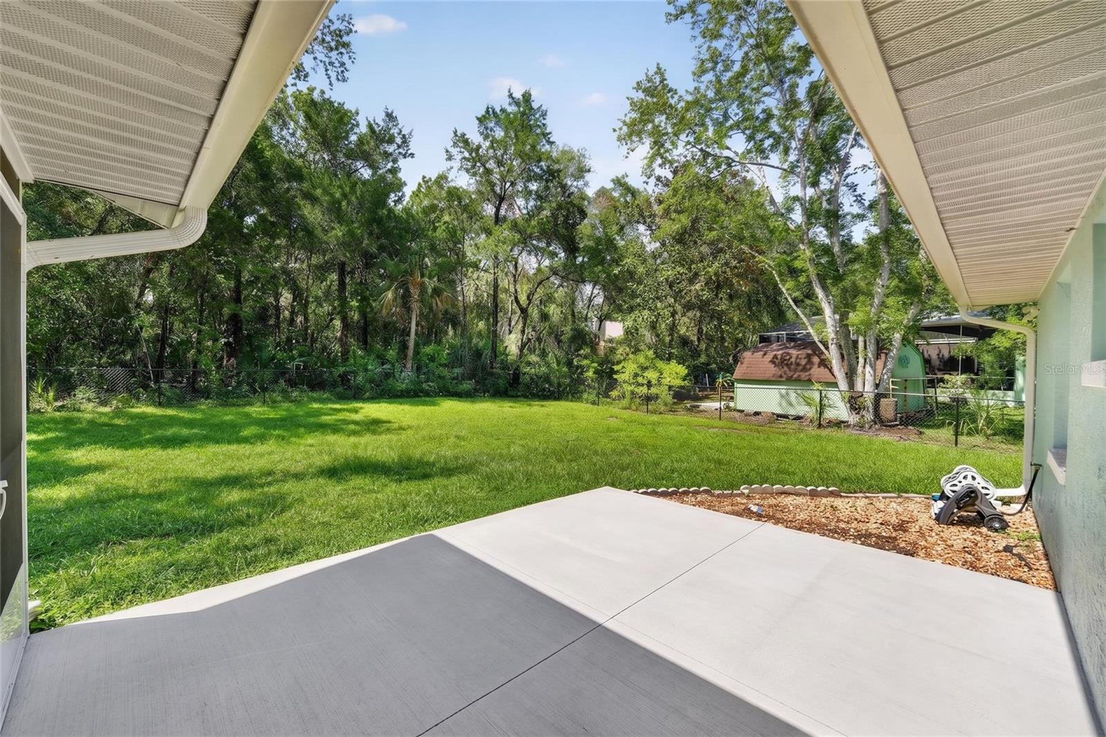 COUNTRY OAKS - Residential