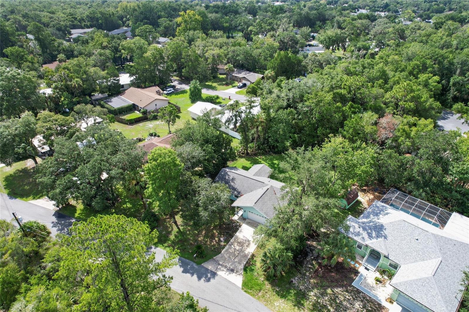 COUNTRY OAKS - Residential